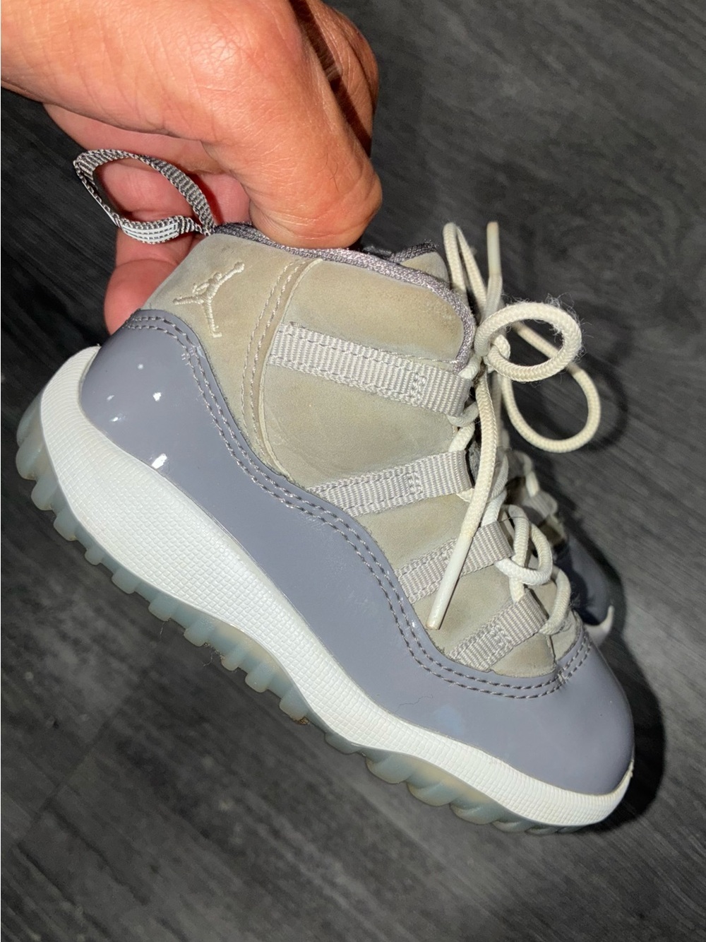 Jordan Girls/Toddler 11 Retro Sneakers in Light Grey and Grey